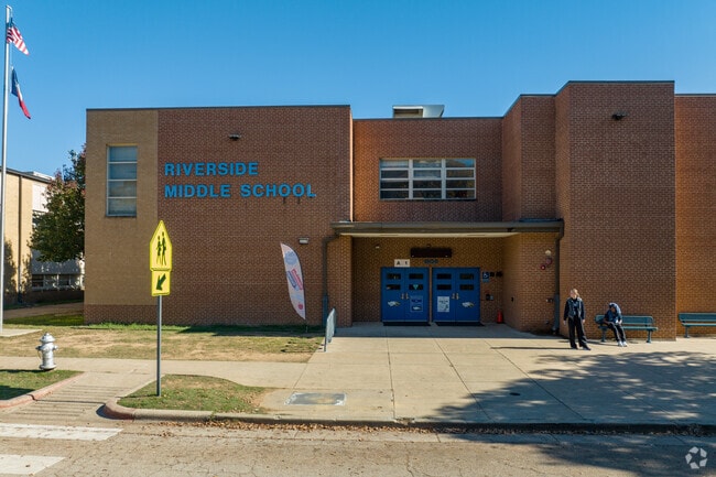 Riverside Middle School opened in 1950 for grades 7-9. In 1970 9th grade moved to high school.