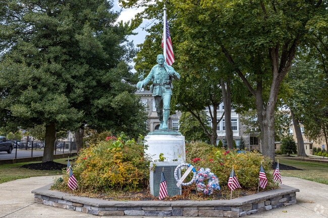 Pay tribute at Woodbury’s veterans memorial honoring local heroes.