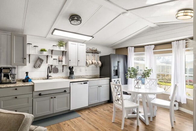 10034 Hamp Dr unit ID1234478P, Dade City, FL 33525 - photo 4