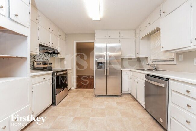 30 Cotton Cir, Stockbridge, GA 30281 - photo 6