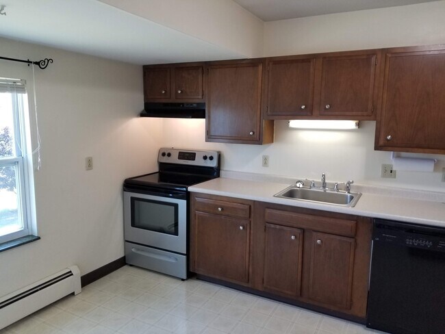 Brynnington, Oswego, NY 13126 - photo 7