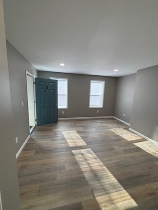 1710 S River Rd Unit 4, Zanesville, OH 43701