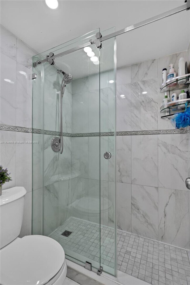 8640 NW 188th Terrace, Hialeah, FL 33015 - photo 2