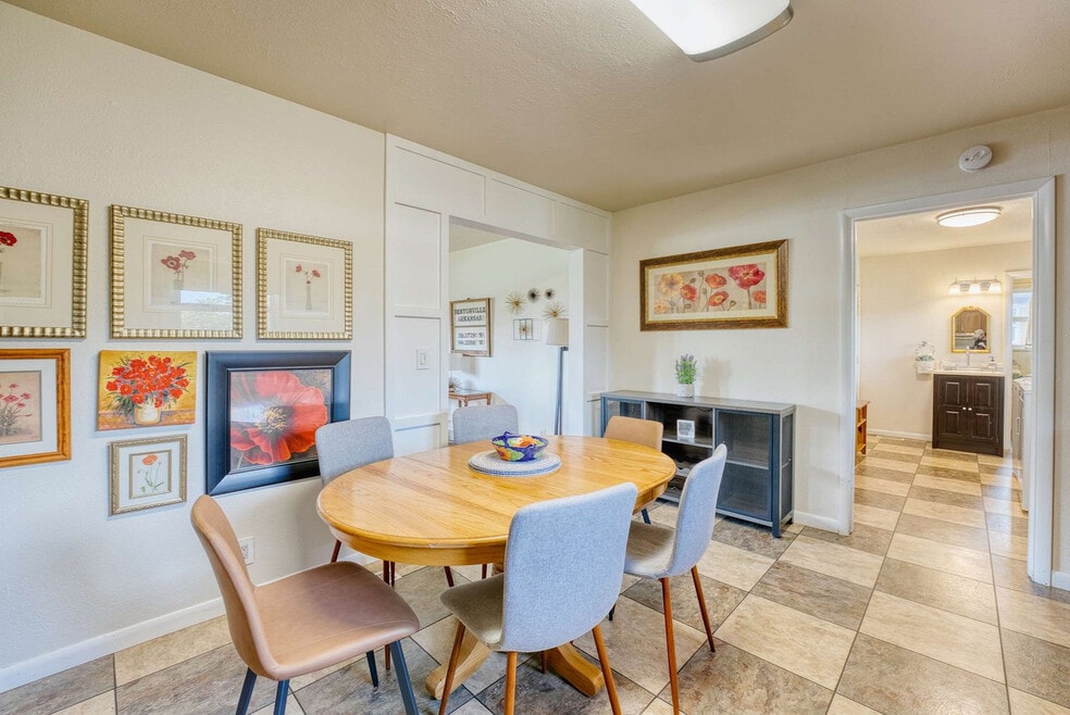 312 Crestview Dr unit ID1297039P, Bentonville, AR 72712 - photo 1