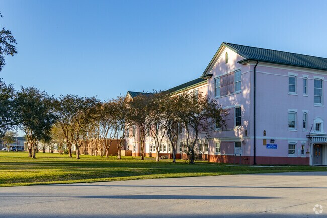 Find unity in learning at Raceland Lower Elementary School.