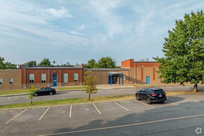 Stanford Montessori Elementary School serves from 3 years to 5th grade in Donelson.