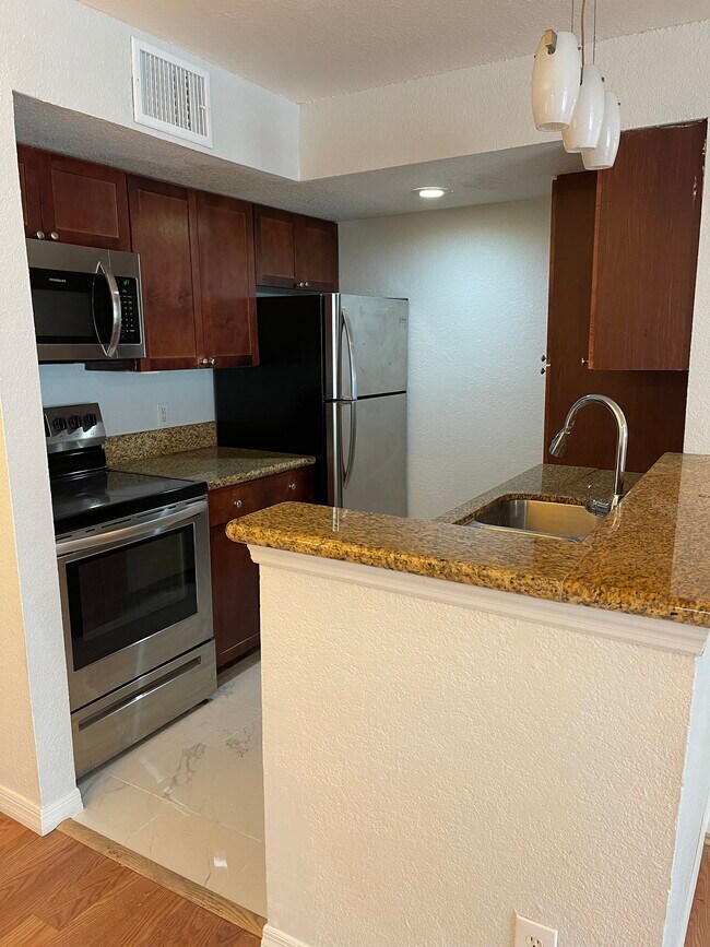 5160 Conroy Rd unit 1425, Orlando, FL 32811 - photo 6