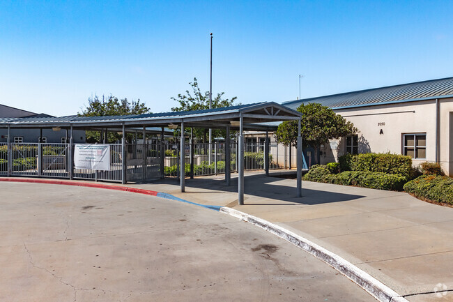 Teofilo Mendoza School provides a great education to students in Nestor.