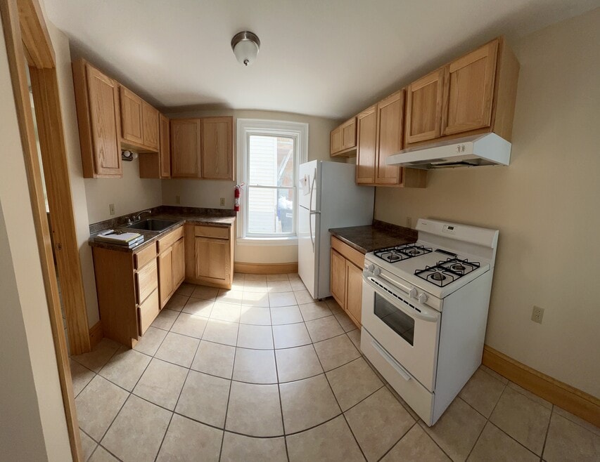 31 Loomis St unit 5, Burlington, VT 05401 - photo 1