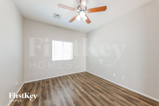 4680 E Laurel Ave, Gilbert, AZ 85234 - photo 2