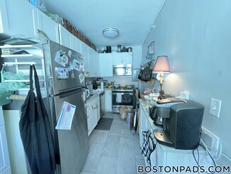 233 Lafayette St Unit 14, Salem, MA 01970