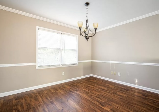 10420 Meadow Crest Ln, Alpharetta, GA 30022 - photo 5