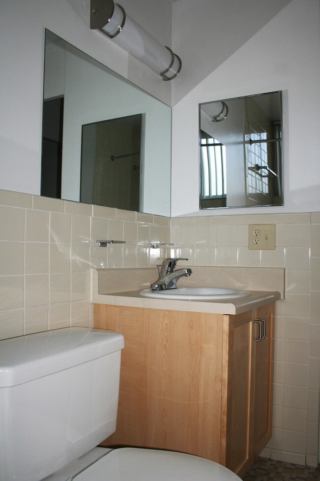 Amber's Red Run Apartments, Royal Oak, MI 48073 - photo 5