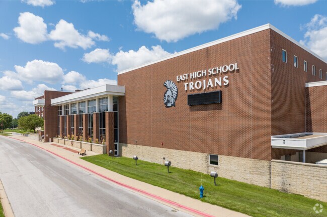 East High School prepares Maples teens for bright futures with strong academics.