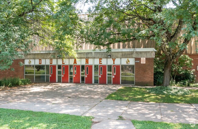 Dulaney High School in Cockeysville encourages students to give their best efforts.