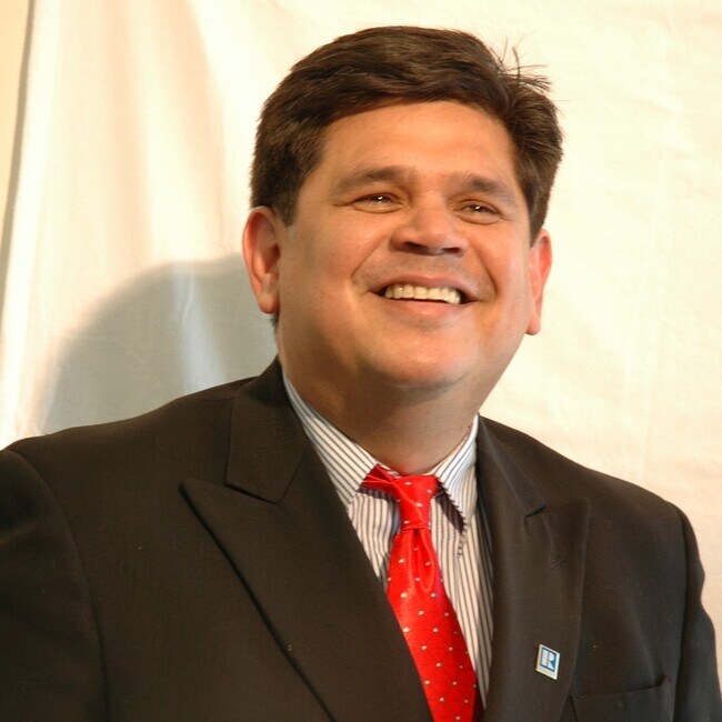 Agent Photo