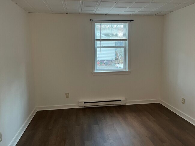 18 First St unit Apartment 4, Berwick, ME 03901 - photo 6