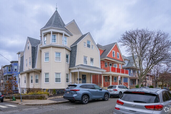 Large Victorian Colonial-style homes line the streets of Winter Hill.