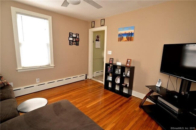 85 Kneen St unit 1, Shelton, CT 06484 - photo 2