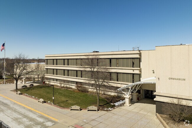 Palatine High School serves the students of Reseda.