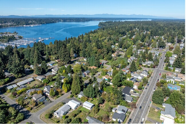 Some areas in North East Olympia feature water views of the East Bay.