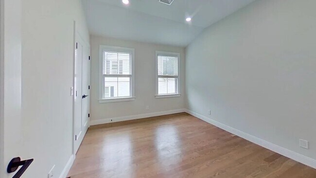 153 Foster St unit 3, Brighton, MA 02135 - photo 4