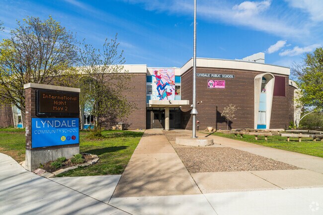 Lyndale Elementary School is on W 34th St in Minneapolis, MN.