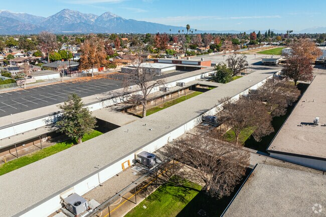 Emerson Middle School scores a C- on Niche.