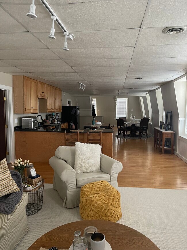 8 N Main St unit 2nd Fl, Upton, MA 01568 - photo 6