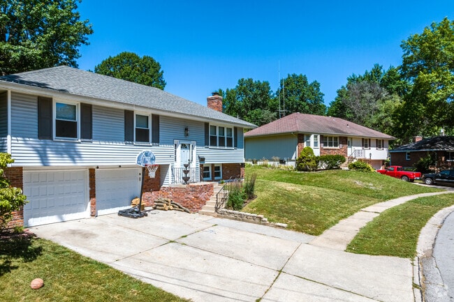 One- to two-story homes with two-car garages are most popular in the Southern neighborhood.