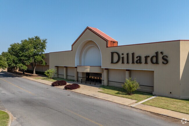 Shirley Park has lots of shopping options like Dillard's.