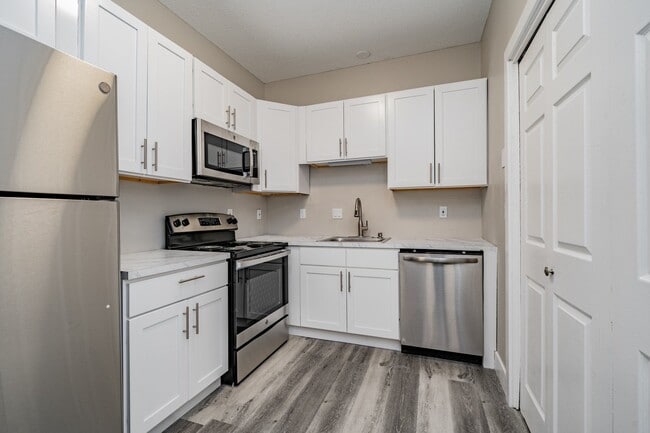 Britannia Commons, Meriden, CT 06450 - photo 6