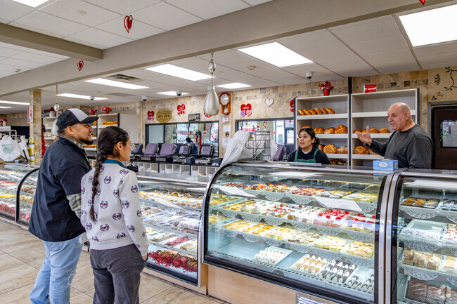 Calandra’s Bakery, open since 1962, is a nearby favorite for Forest Hill residents.