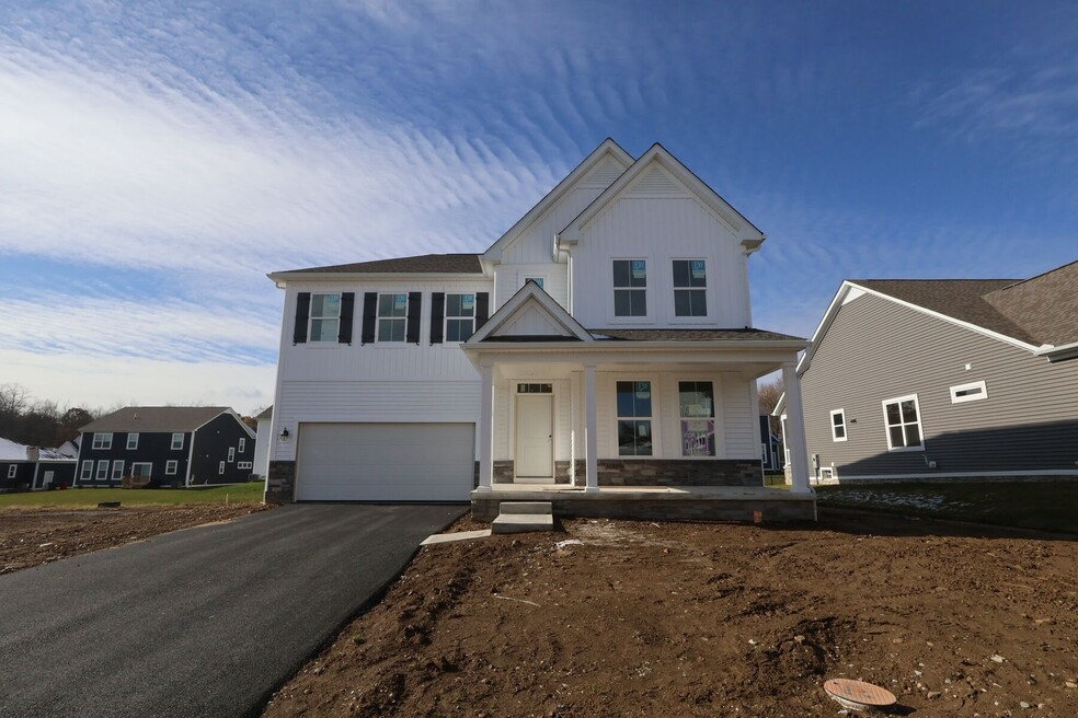 310 Reign Way, Pataskala, OH 43062 - photo 1