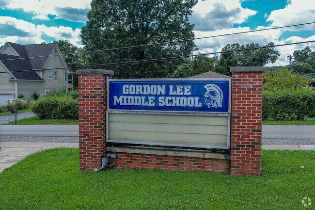 Gordon Lee High School is an above average, public school located in Chickamauga, GA.