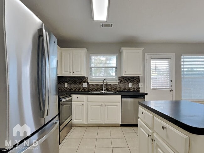 4806 Comal River Loop, Spring, TX 77386 - photo 4