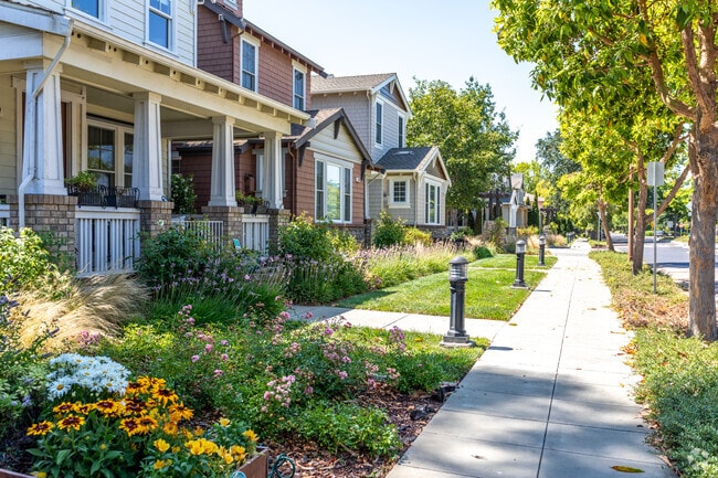 In the charming Linfield Oaks, a row of beautiful Craftsman-style homes graces the streets.