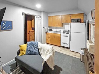 208 2nd St S Unit 8, Hallock, MN 56728