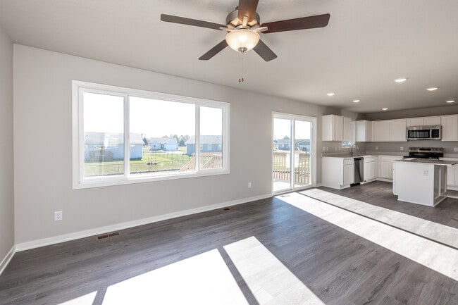 0 Oxley Creek St W unit 36495708, Granger, IA - photo 2