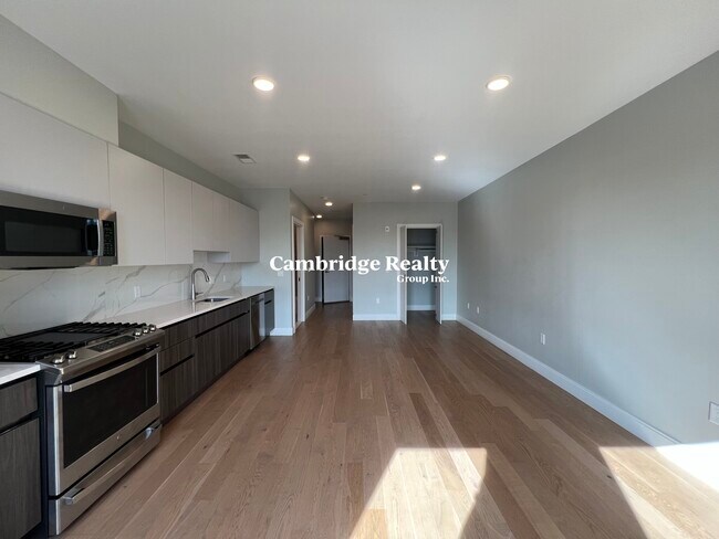 16 Central St unit T, Somerville, MA 02143 - photo 4
