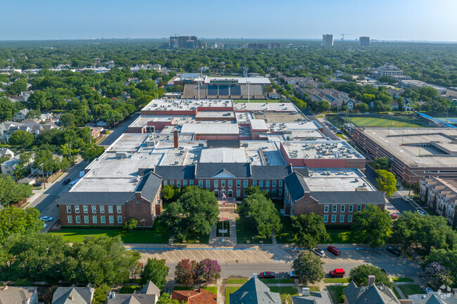 Highland Park High School, Dallas TX Rankings & Reviews - Homes.com