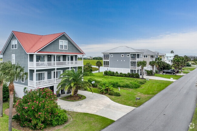 You can find elevated homes with plenty of room in the Harbor Island neighborhood.