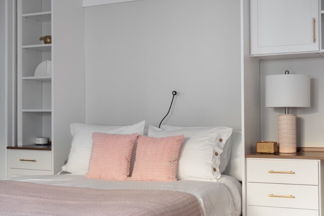 Embassy unit 408, Portland, OR 97209 - photo 2