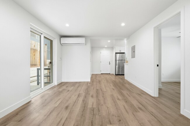 5549 Fulcher Ave, North Hollywood, CA 91601 - photo 5