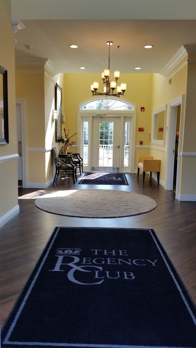 1200 Regency Ct, Middletown, NY 10940