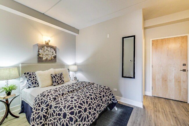 NEW - Arthurs of Old Town Apartments, Chicago, IL 60610 - photo 6