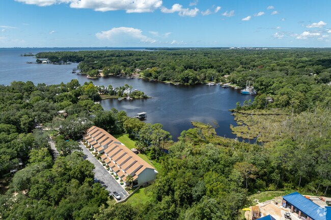 Rocky Bayou Estates is a cozy neighborhood in the town of Niceville.