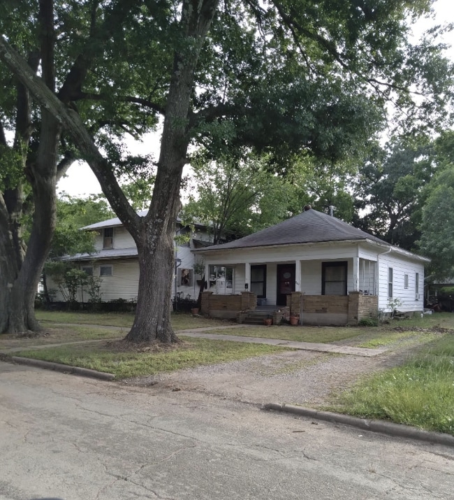 804 N Alabama Ave, Okmulgee, OK 74447