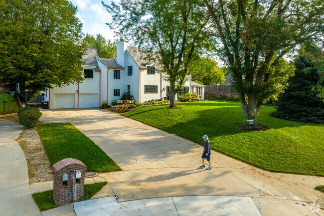 Ridgefield neighborhoods are very quiet and accessible, so locals can be found taking walks.