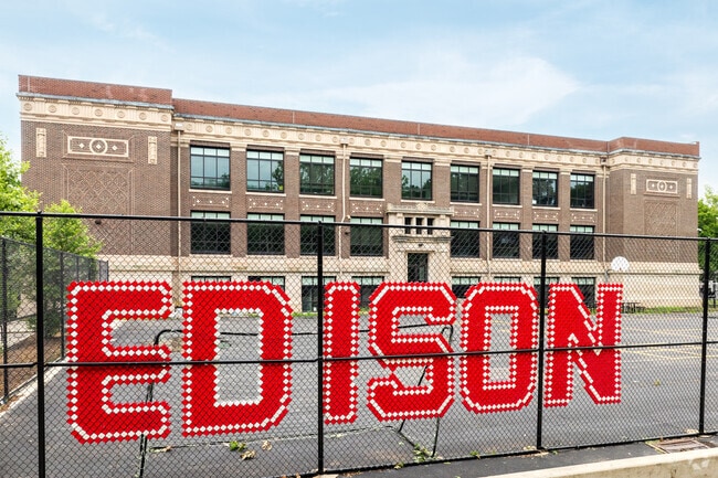 Edison Middle School has 699 students in grades 6-8.
